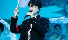 许嵩爆料恋情视频大全集,甜蜜瞬间回顾