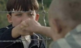 穿睡衣的男孩在线观看,穿睡衣男孩的奇幻冒险之旅