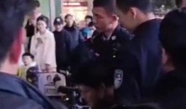 丧心病狂网友爆料视频下载,揭秘网络暴力背后的真相